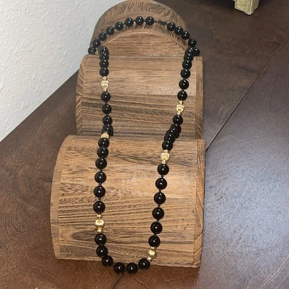 14KT Yellow Gold Beaded Station Black Onyx Beaded Necklace 34” Length - Picture 5 of 16